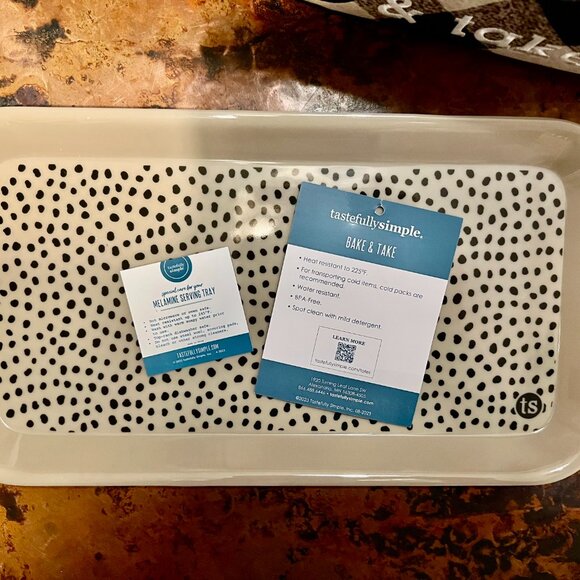 SALE!  Tastefully Simple Insulated Carrying Case & Tray - Picture 6 of 9